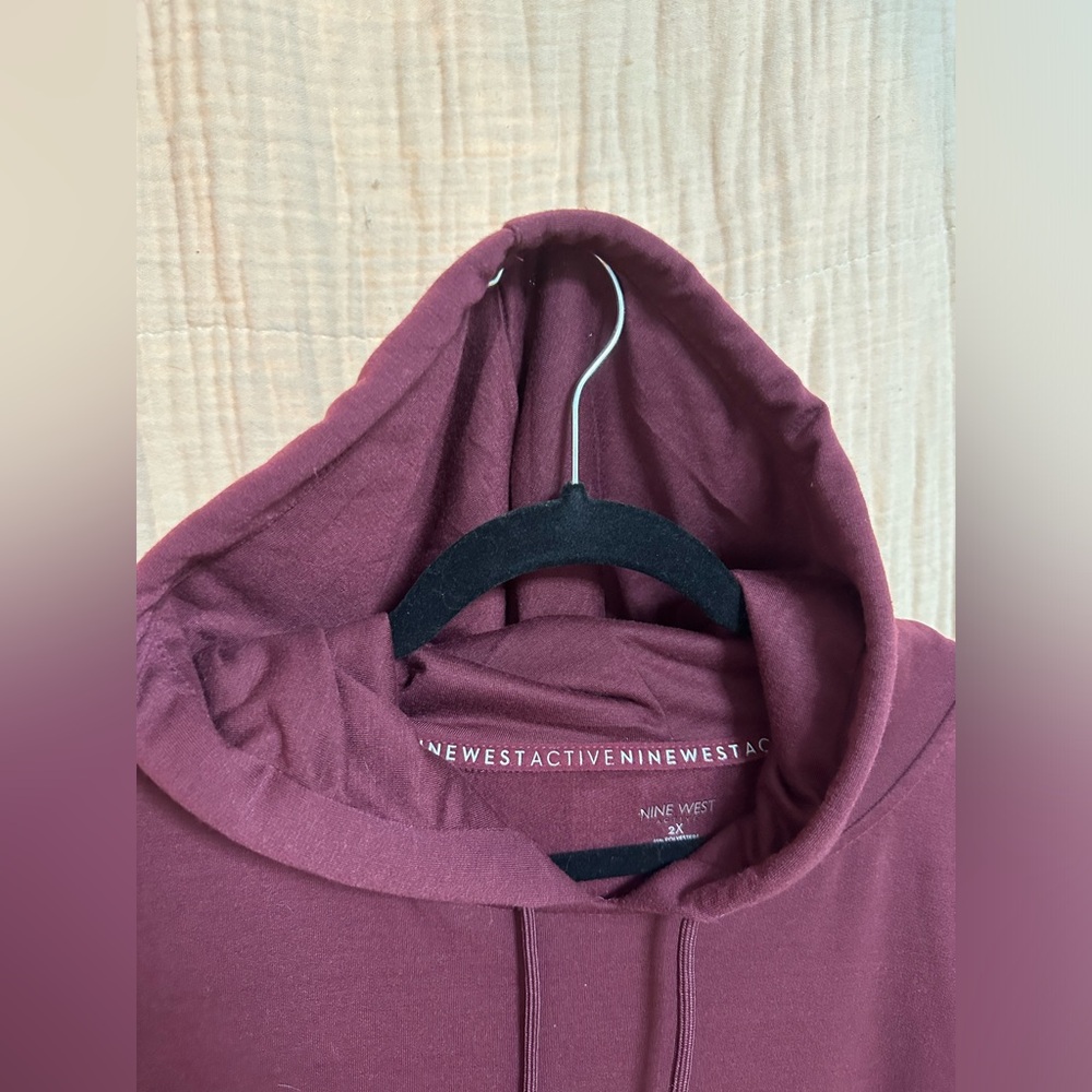 Red Nine West Active sweatshirt with hood - Picture 5 of 6